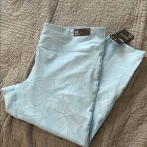 Gap women’s Capri yoga pants. Size XL